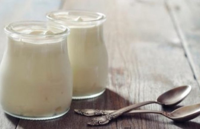 Jedna šolja jogurta dnevno smanjuje rizik od prehlade