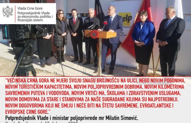 Simović: Većinska Crna Gora svakodnevno radi i stvara, ne mjeri svoju snagu brojnošću na ulici 