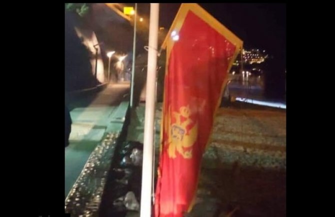  Paljenje crnogorske zastave u Budvi zlonamjerna provokacija 