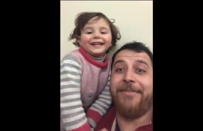 Sirija: Otac naučio ćerku da se smije bombama (VIDEO)