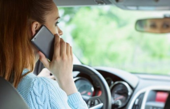 Zbog upotrebe telefona sankcionisana 223 vozača