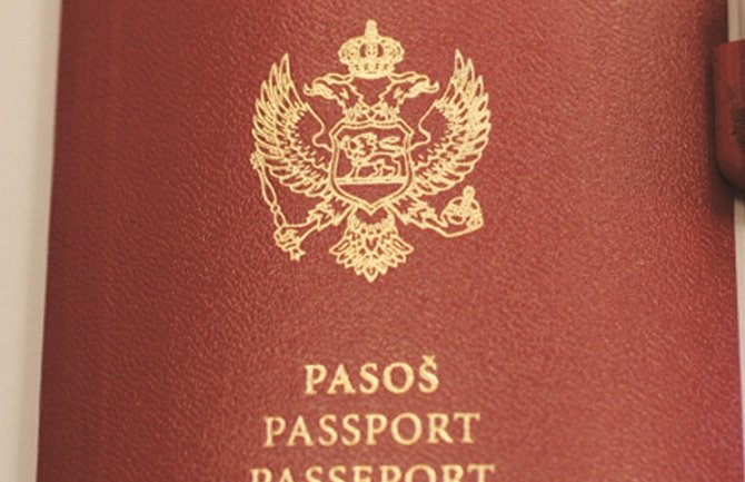 Djeca investitora mogu da dobiju crnogorski pasoš prije punoljetstva
