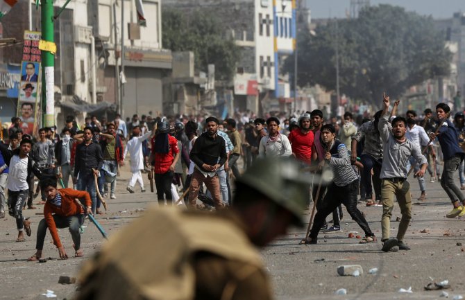 Zbog novog zakona o državljanstvu protesti prerasli u sukobe, sedam osoba poginulo