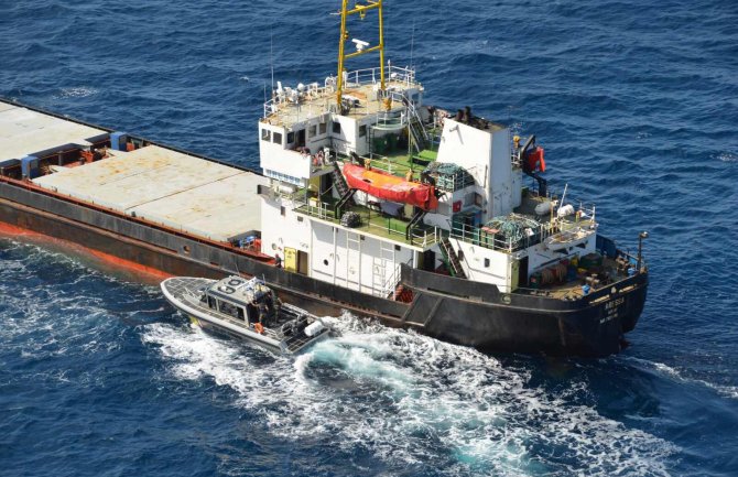 U vodama Venecuele zaplijenjeno 5 tona kokaina:Praćeni cijelom rutom plovidbe duž Južne Amerike,  nakon informacije da je kokain “ubačen”, mornarica presrela brod 