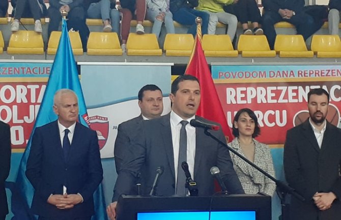 Janović na Sajmu sporta u BP: Želimo da gradimo zdraviju Crnu Goru(FOTO)