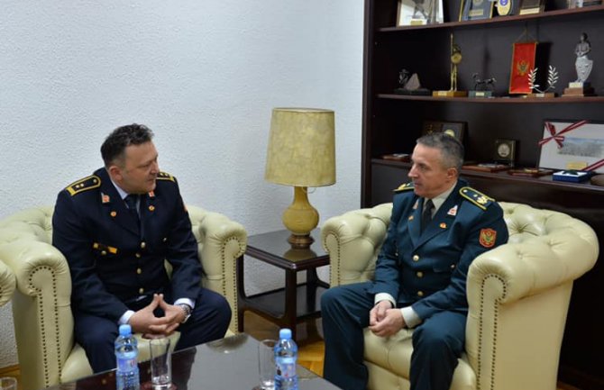 Prvi predstavnik Vojske Crne Gore upućen u NATO centar 