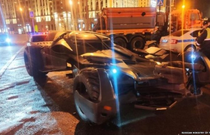 Moskva: Policija zaplijenila betmobil