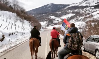 Iz Vraneške doline do hrama u Bijelom Polju krenuli konjima(FOTO)