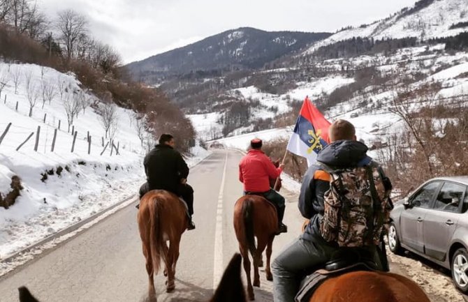 Iz Vraneške doline do hrama u Bijelom Polju krenuli konjima(FOTO)