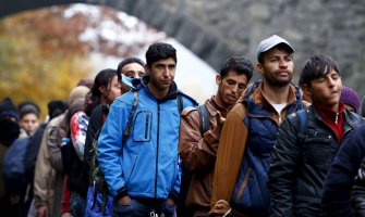 Pet migranata dobilo azil prošle godine
