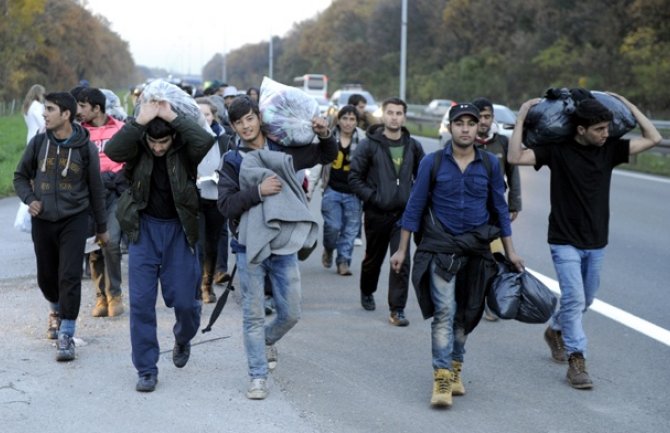 Evropska komisija traži hitni sastanak zbog migranata