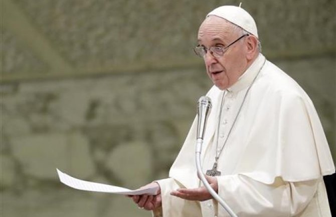 Papa otkazao javna pojavljivanja zbog koronavirusa