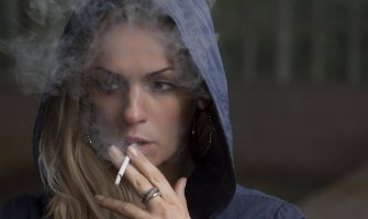 Pušači zagađuju javna mjesta i preko svoje odeće