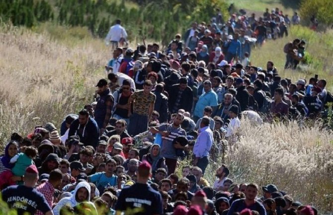 Grčka gradi novu ogradu zbog migranata