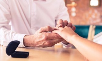 Dvanaest savjeta za biranje supruga:  Ne udajte se za muškarca koji gricka nokte i koji ne vodi brigu o svojoj higijeni
