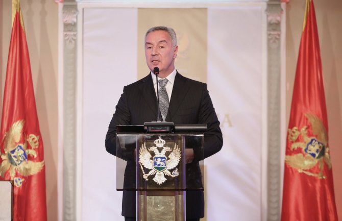 Đukanović u utorak prima akreditive ambasadora Slovačke i UAE