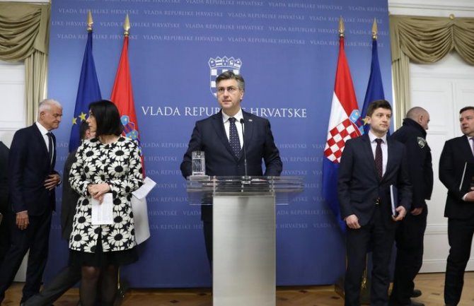 Hrvatska obustavlja nastavu na dvije nedjelje
