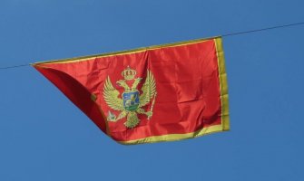 Vlada Crne Gore plaća poseban let za crnogorske državljane u Italiji