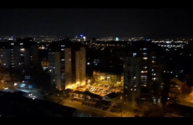 Aplauz i sa beogradskih balkona za medicinske radnike (VIDEO)