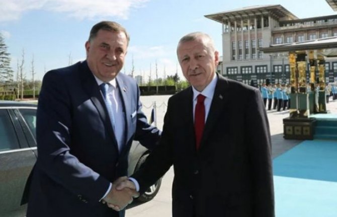 Erdogan obećao Dodiku pomoć za BiH