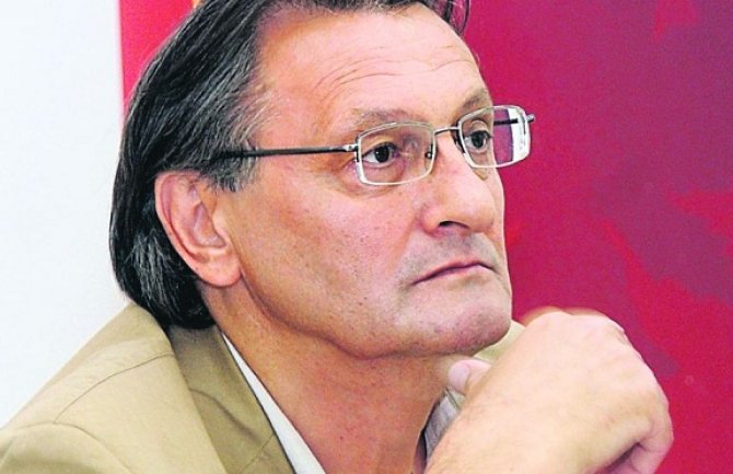 Perović: Fenomen litija može biti spasonosan za crnogorsku suverenističku ideju