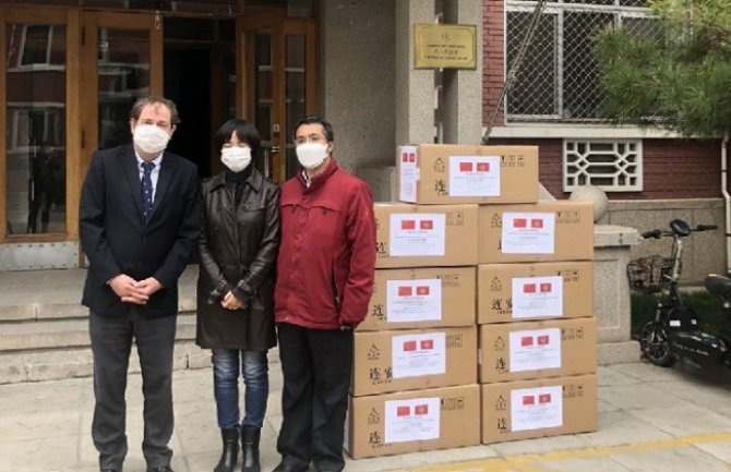 Donacija za CG: Još 5.000 zaštitnih maski od Kineza 
