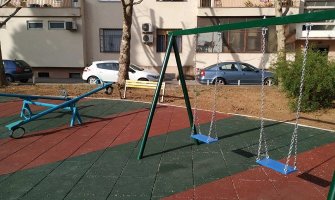 Podgorica: Otuđene letve sa klupa iz novog parka u centru