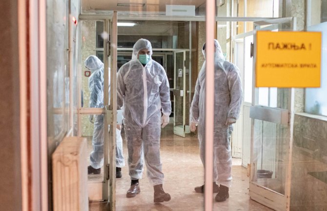 Srbija: 13 žrtava koronavirusa, 55 osoba na respiratorima, 741 oboljeli