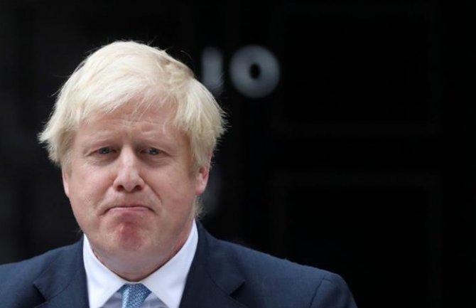 Britanski premijer dobio terapiju kiseonikom, nije priključen na respirator