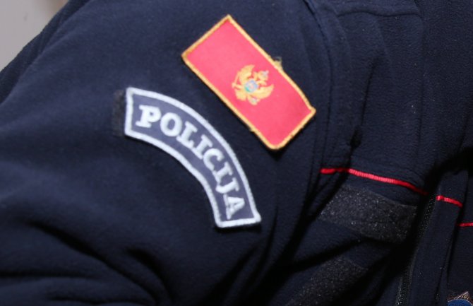 Uhapšeno šest osoba zbog ometanja i omalovažavanja službenika policije
