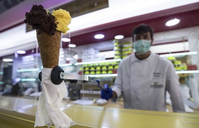 Ovako sad u Rimu prodaju sladoled