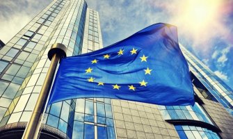 EK pozvala sve članice EU i Šengena da produže ograničenja putovanja do 15. juna