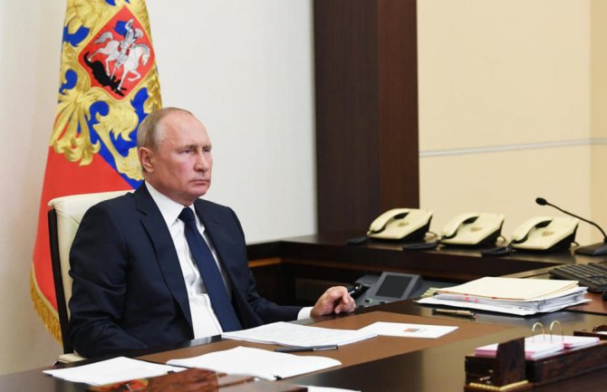 Putin: Rusija postepeno izlazi iz mjera ograničenja