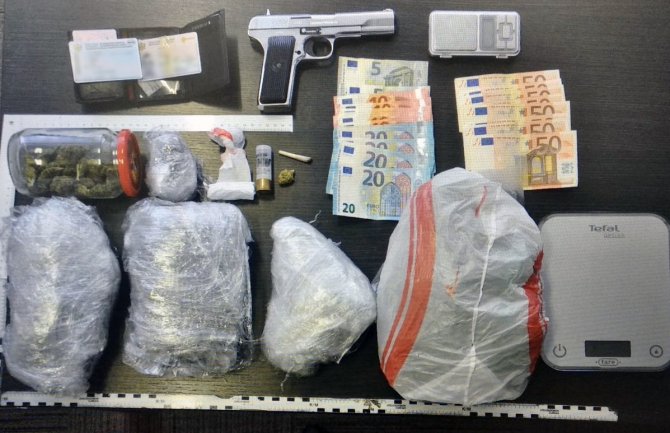 PG: Uhapšena četiri lica, oduzet kokain, heroin, marihuana, novac stečen prodajom droge...
