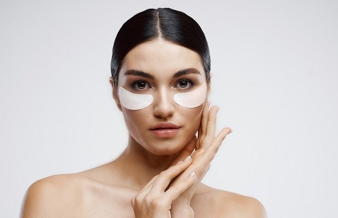 Napravite maske za područje oko očiju: Preporučuje se da bar jednom sedmično priuštite ovaj tretman