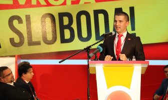Bečić čestitao Ramazanski Bajram: Budite mudri i uzdržani pred svakim glasom koji poziva na mržnju, svađe i nemire