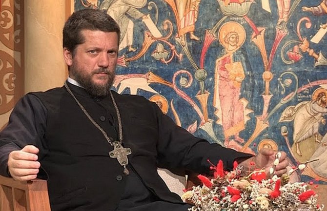 Perović: SPC nije imala nikakve veze sa izborima u Nikšiću, Crkva se ne može poistovjetiti ni sa jednom političkom partijom