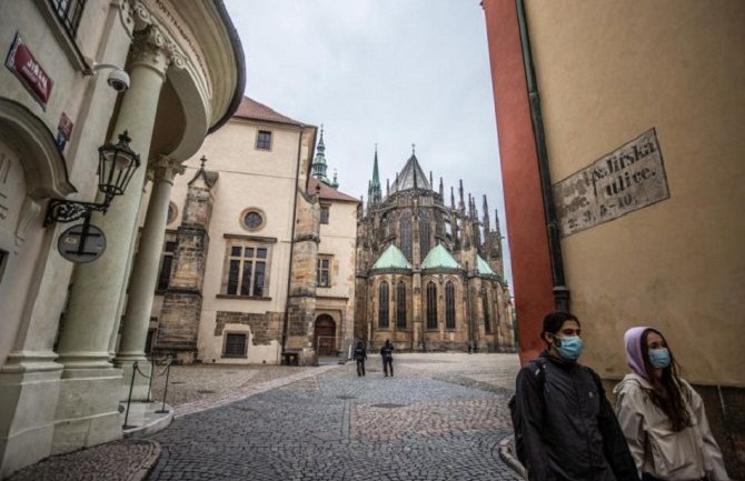 Češka od 15. juna otvara granice za državljane 29 zemalja iz Evrope