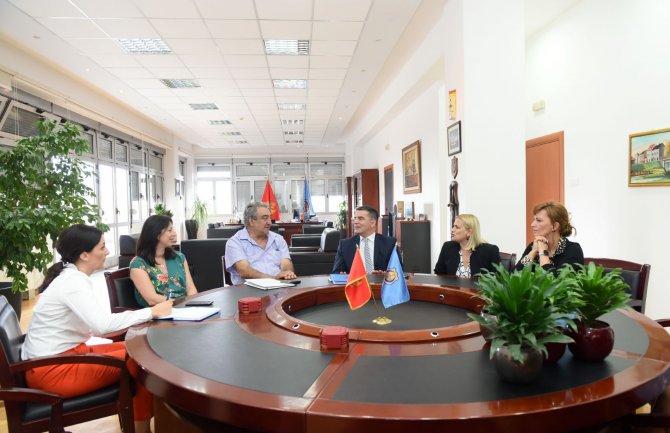 Tivat: Opština i Crveni krst potpisali ugovor o novim prostorijama