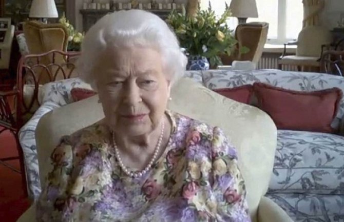 Kraljica Elizabeta Druga učestvovala u svojoj prvoj javnoj video-konferenciji