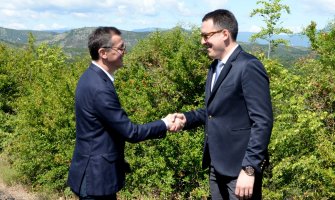 Bošković i Vuković obišli novu saobraćajnicu u Piperima vrijednosti pola miliona eura