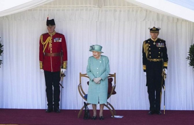 Kraljica Elizabeta danas službeno proslavila svoj 94. rođendan 