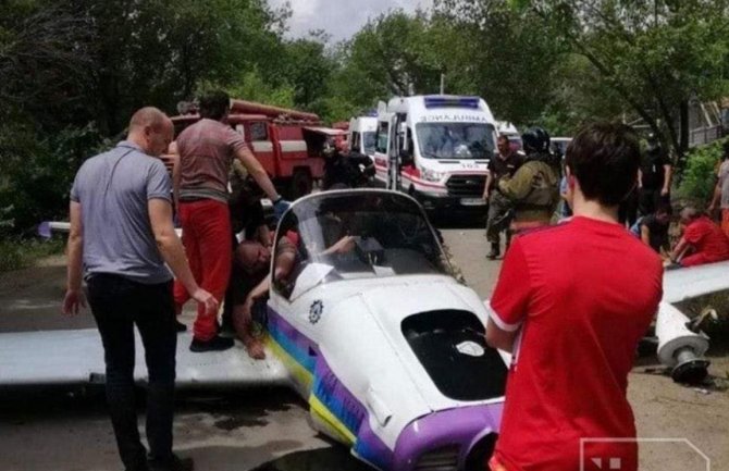 Ukrajina: Srušio se avion na hipermarket, jedna osoba nastradala
