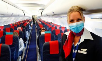 Putnik izbačen iz aviona jer nije htio da stavi masku: Ne postoji zakon koji to propisuje