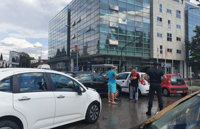 Podgorica: Lančani sudar na Milenijumu