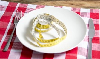 Evo zbog čega je važna boja tanjira za gubljenje kilograma
