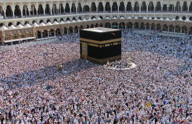 Ograničen broj vjernika ove godine na hadžiluku u Meki
