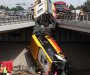Varšava: Gradski autobus sletio s nadvožnjaka, jedna osoba stradala, 20 povrijeđeno