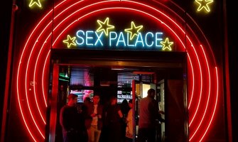 Holandija: Seksualni radnici ponovo rade, nema ljubljenja i dubokog uzdisanja