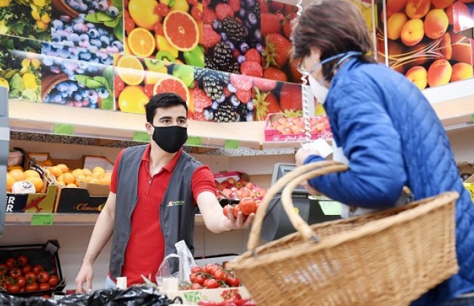 Francuska uvodi nošenje maski na svim zatvorenim javnim mjestima